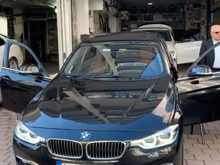 01 GARAGE