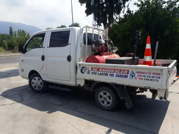 3 Kardeşler Oto Lastik Yol Yardım