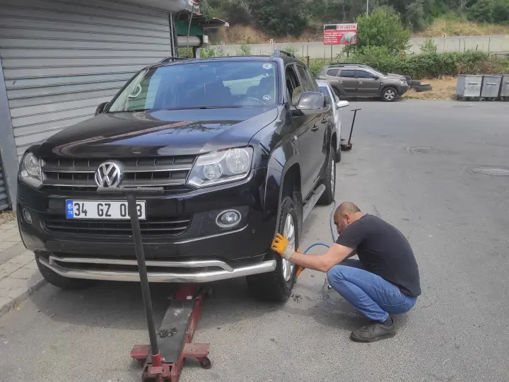 7/24 Kardeşler Oto Lastik / Yol Yardım / Lastikçi