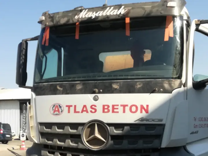 A - B Oto Cam Cam Filmi Catlak Tamiri