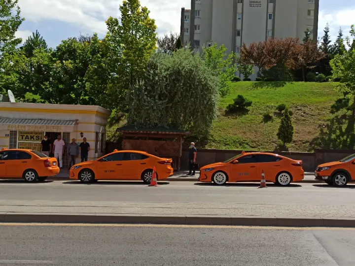 Adliye Sarayı Taksi