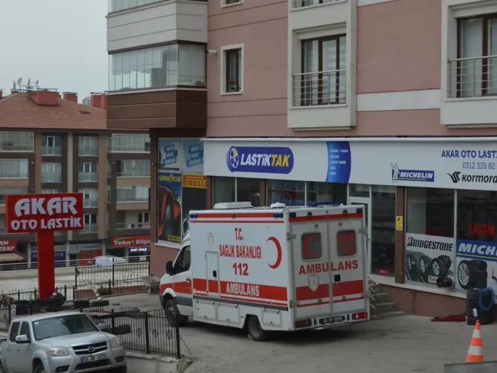 Akar Oto Lastik