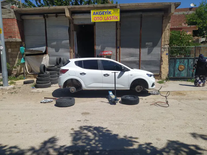 Akgeyik Oto Lastik