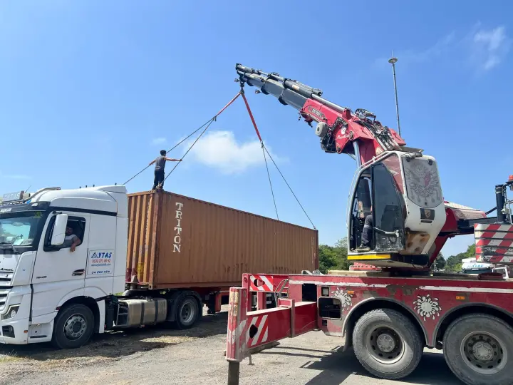 Akgün Vinç Forklift Manlift Nakliyat Ve Kurtarıcı Hizmetleri