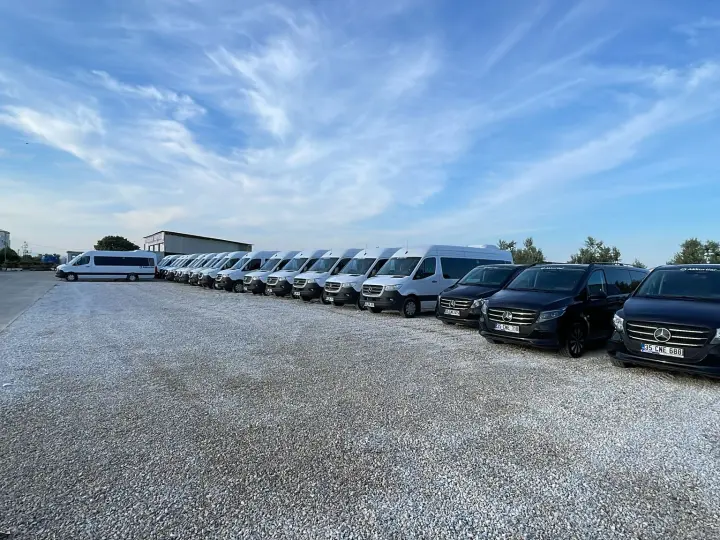 Akkurtlar Turizm Torbalı Garaj Alanı