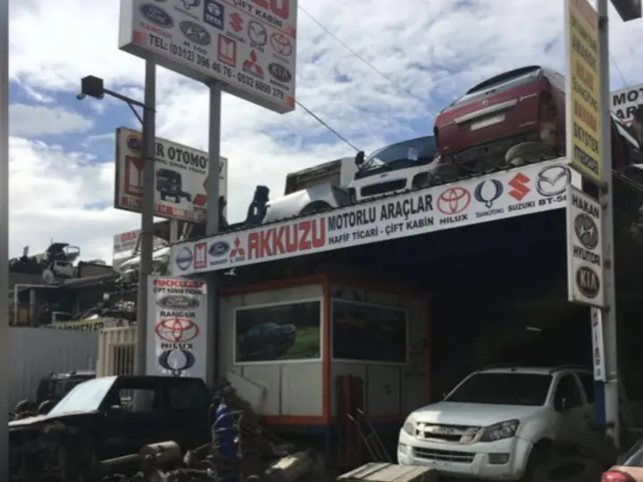 Akkuzu Motorlu Araçlar Çift Kabin Çıkma Parça