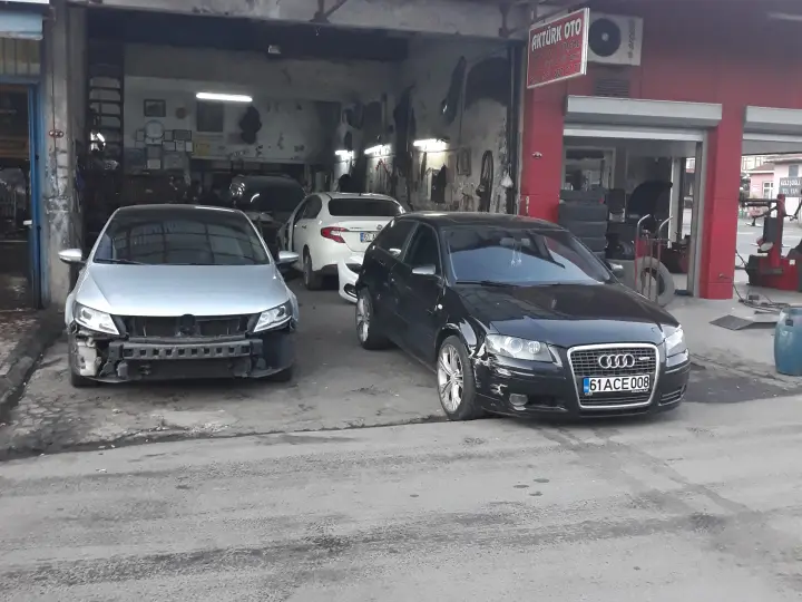 Aktürk oto kaporta boya ve boyasız göçük düzeltme