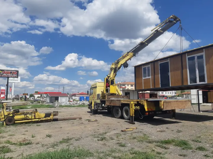 Akyurt Vinç - Arılar Platform