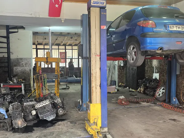 AKYÜZ OTO KAPORTA