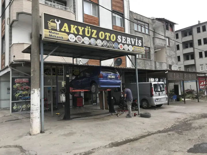 Akyüz Oto Servis Uğur Usta