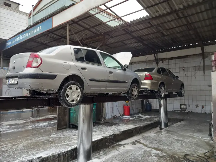AKYÜZ OTO YIKAMA Ve YAĞLAMA