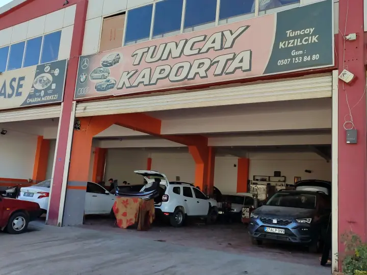 ALTİN ÇEKİÇ KAPORTA ATOLYESİ MEMİK USTA