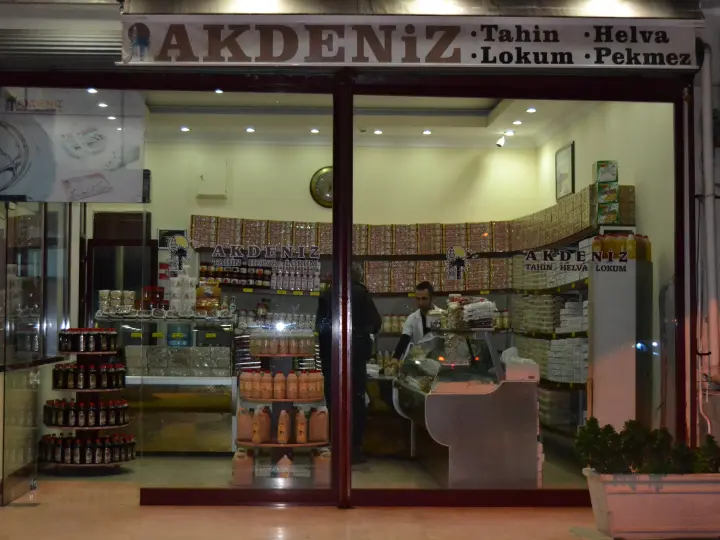 Altinkum Akdeniz Helva Satiş Noktası