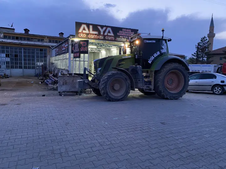 Alya oto cam, & cam filmi ve traktör döşeme