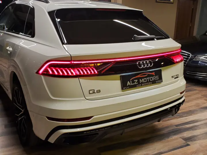 alz vip car