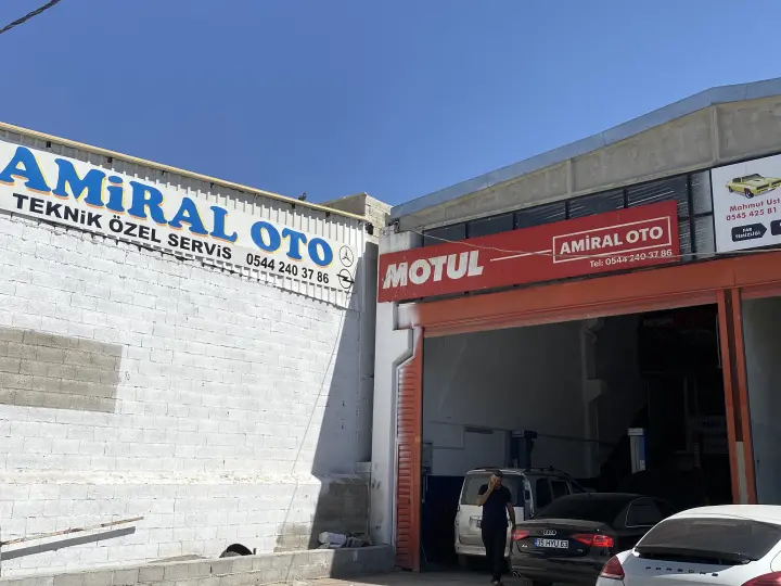 Amiral Oto Esvet Usta Özel Servis