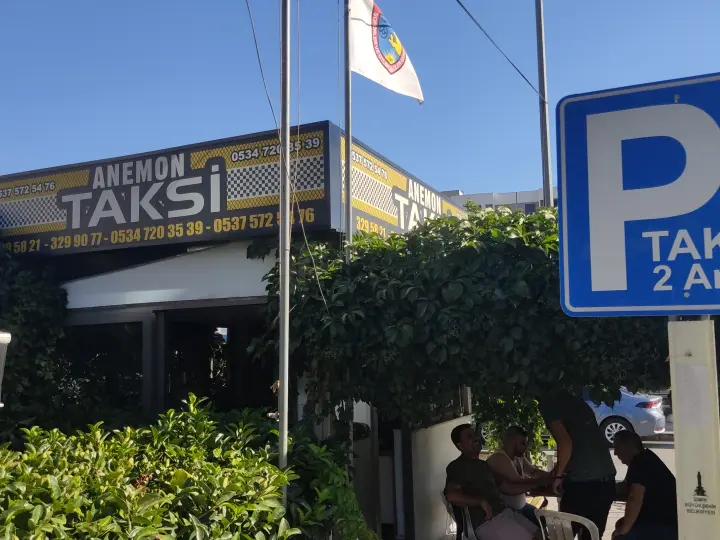Anemon Taksi Durağı