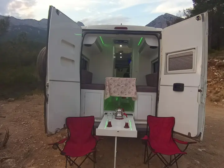 Antalya rotasız karavan ..kiralık ve imalat KARAVAN MALZEME SATICISI