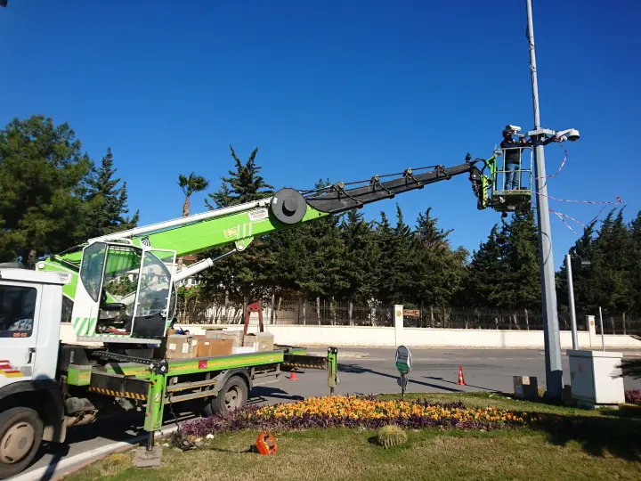 Antalya Sepetli Vinç