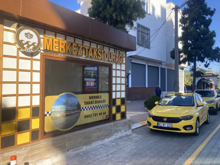 Araklı Minibüs Durağı