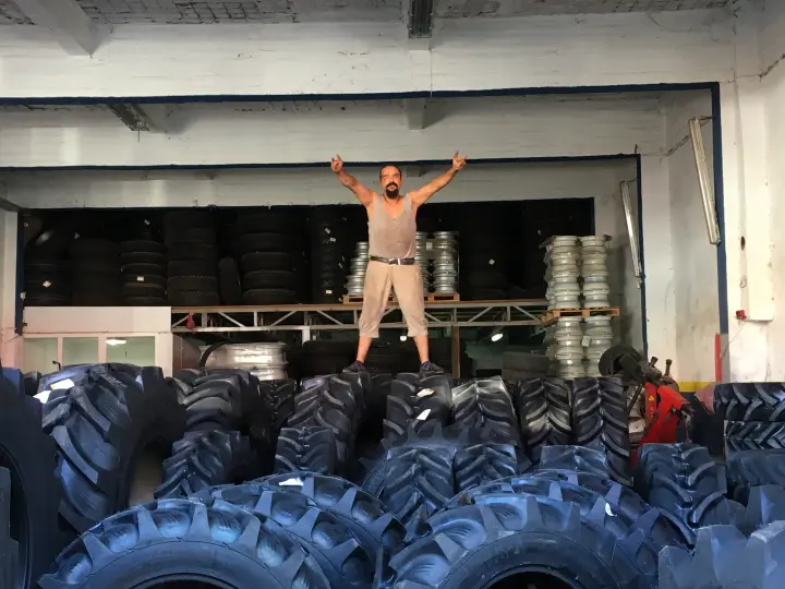 Arap oto lastik yıkama yaglama der