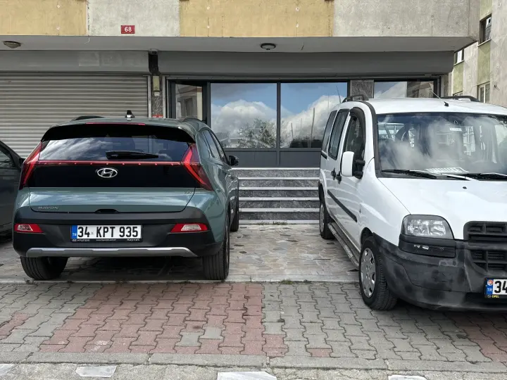 Aras Motors