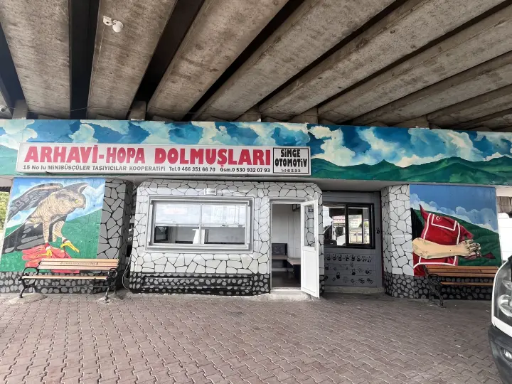 ARHAVİ-HOPA-RİZE MİNİBÜS DURAĞU