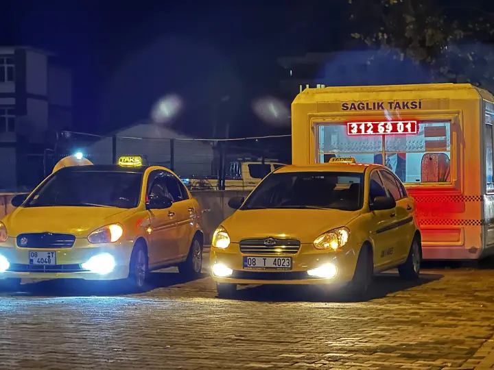 ARHAVİ SAĞLIK TAKSİ