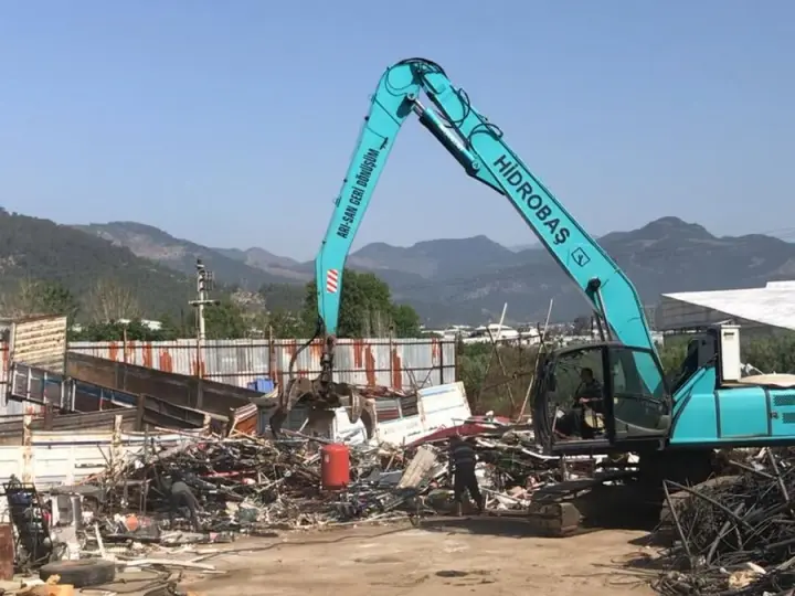 Arı kardeşler hurdacılık