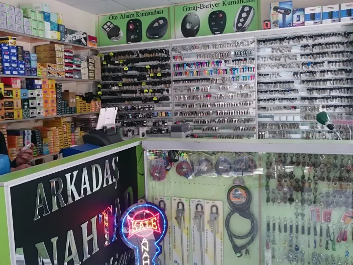 Arkadaş Oto Anahtar & Anahtarcı Çilingir Kontak Tamiri