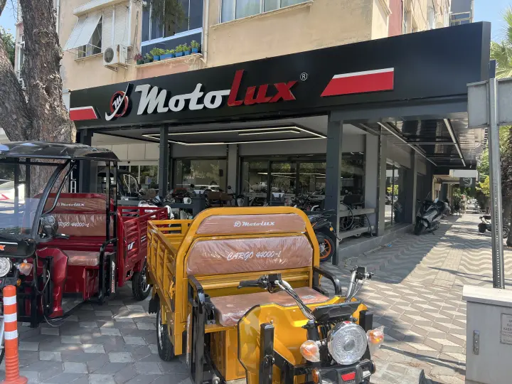 ASBER RACİNG- MOTOLUX AKHİSAR KONSEPT MAĞAZASI