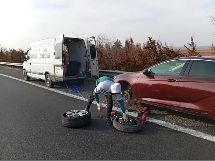 Aslan Oto Lastik Yol Yardım