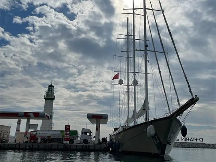 Asmira Marine Akaryakıt İstasyonu