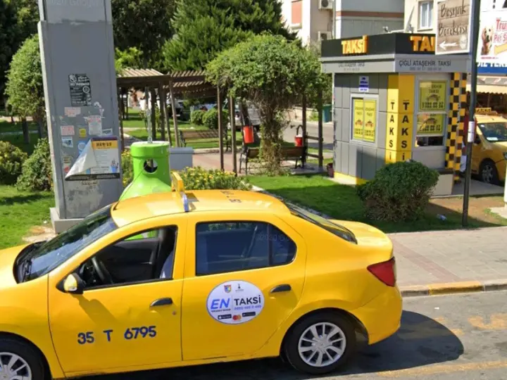 ATASEHİR Taksi Durağı