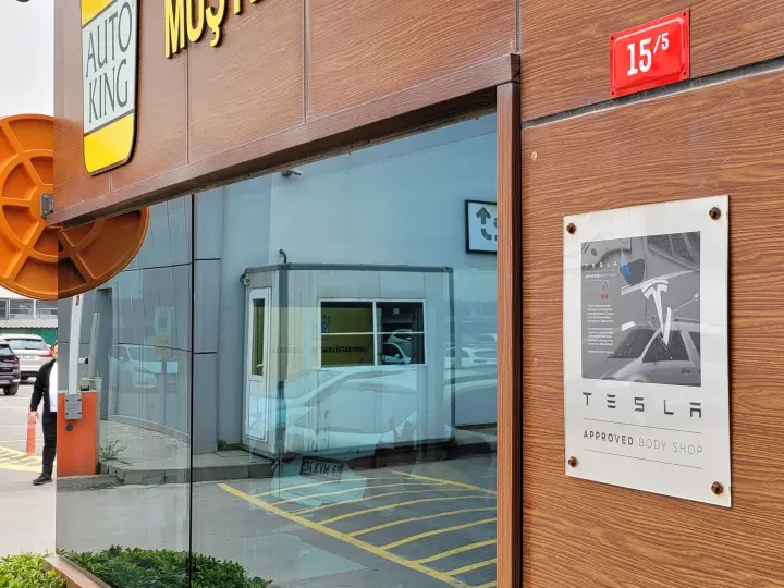 Auto King Oto Servis - Tesla Onaylı Onarım Merkezi
