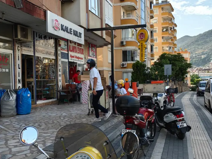 Ay Kılıt Anahtarci