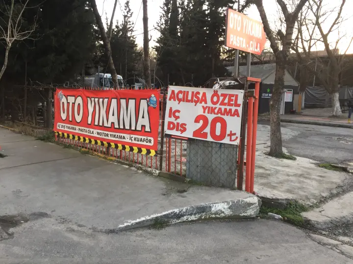 Ay Oto Yıkama Kuaför ve Otopark