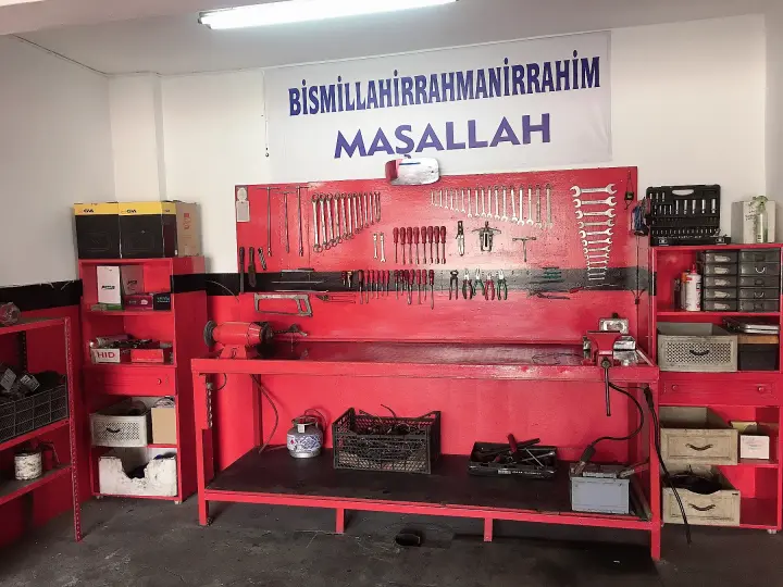 AYAN OTO BESİM USTA