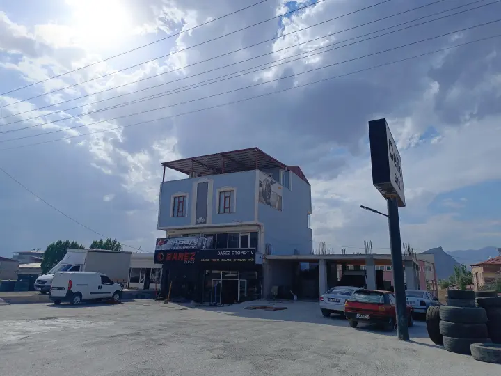 Barez Otomotiv zafer eçin