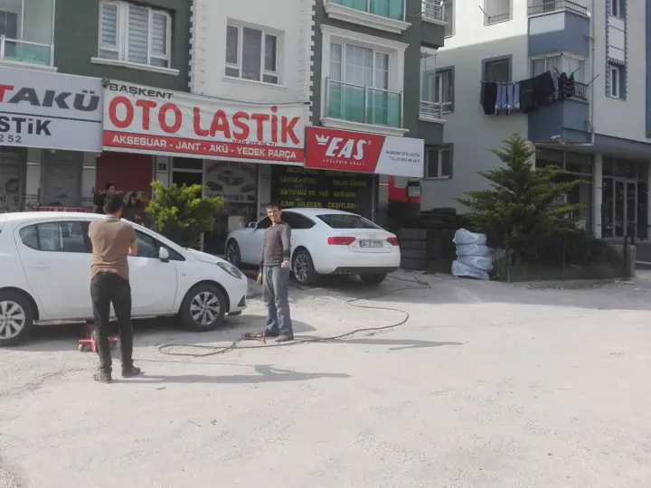 BAŞKENT OTO LASTİK 7/24 yol yardim mobil servis