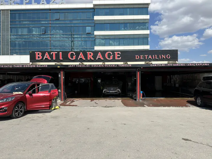 Batı garage detailing
