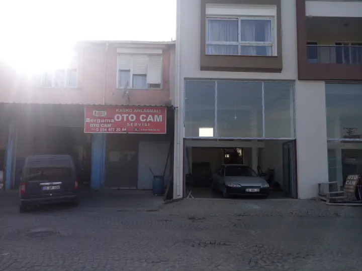 bergama oto cam okan Eryilmaz
