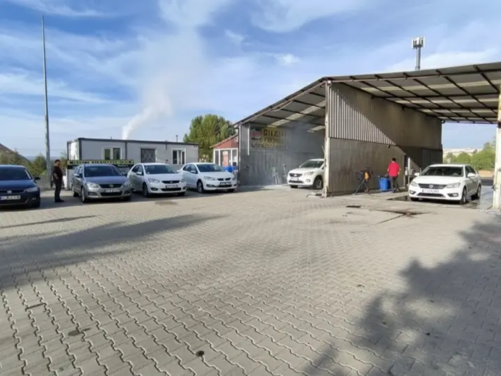 Bilgili oto lastik tamiri,tır yıkama ve oto yıkama.