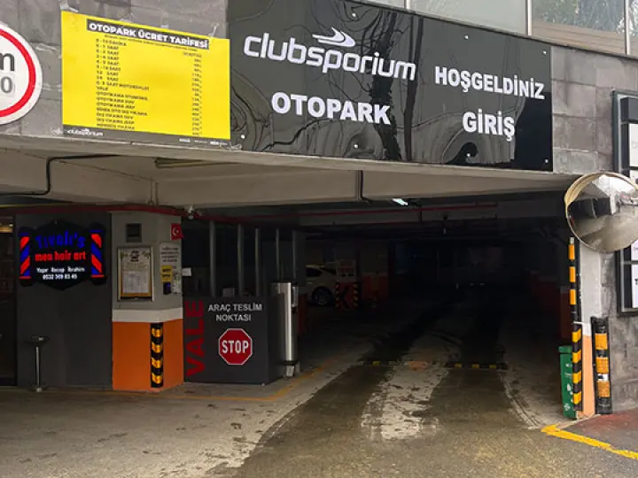 BJK Akatlar Spor Kompleksi ve Clubsporium Katlı Otoparkı