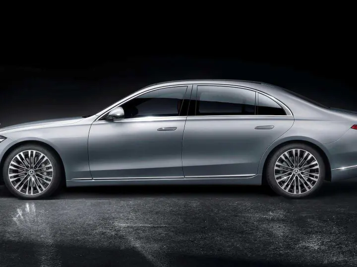 BLACK WHİTE RENT A CAR