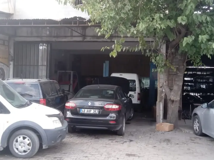 BMW AUDİ MERCEDES VOLVO NİSSAN HONDO TOYOTA RENAULT WOLKSWAGEN TAMİR BAKIM SERVİS