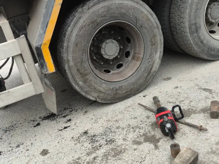 BOLLUCA OTO LASTİK YOL YARDIM