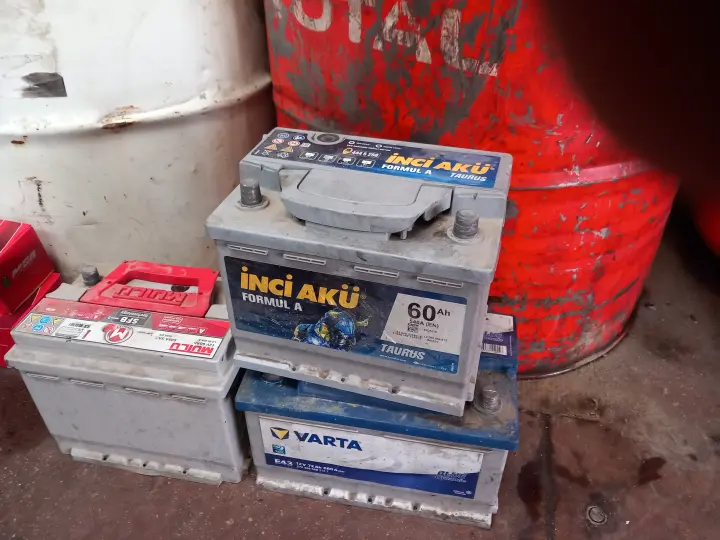 BORNOVA OTO ELEKTRİK 7/24 BORNOVA OTO ELEKTRİKCİ 7/24 OTO ELEKTRİKÇİLER & OTO AKÜ BAYİLERİ 7/24 OTO AKÜ TAKVİYESİ