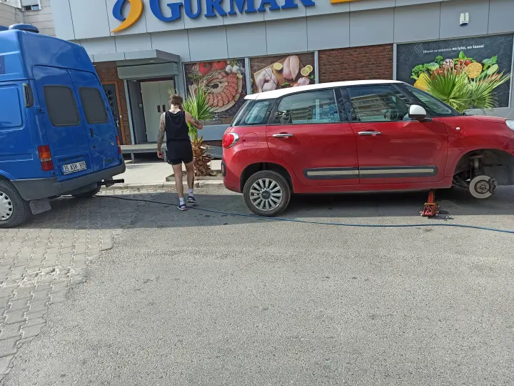Bostanlı Lastikçi Mobil Lastikçi