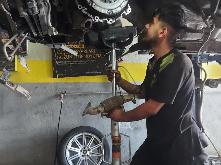 Bozoğlu otomotiv | Yakutiye Opel Servisi | Yakutiye Yedek Parça | Yakutiye Tamir | Yakutiye Boya